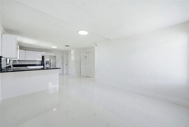 Building Photo - 399 NW 98th St