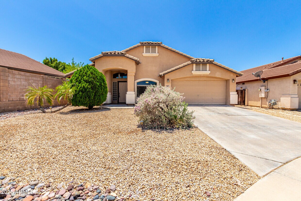 Foto principal - 28916 N Nobel Rd