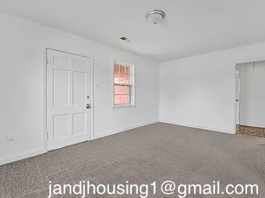 Foto del edificio - 2673 Enterprise Ave