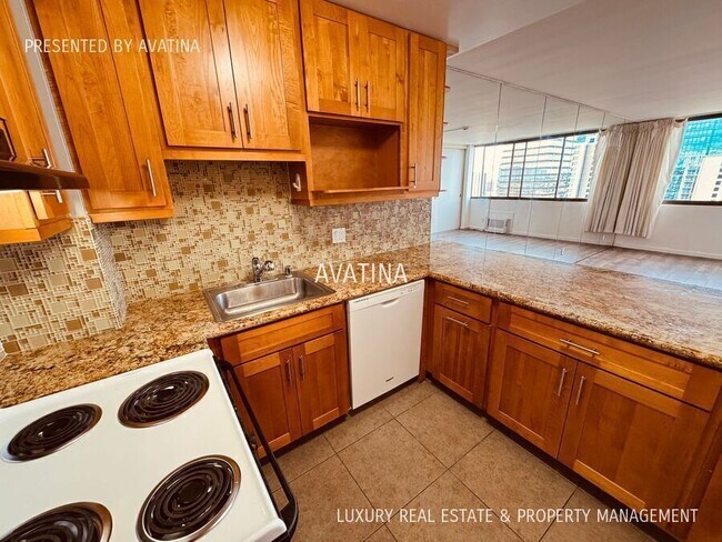 Building Photo - 1255 Nuuanu Ave