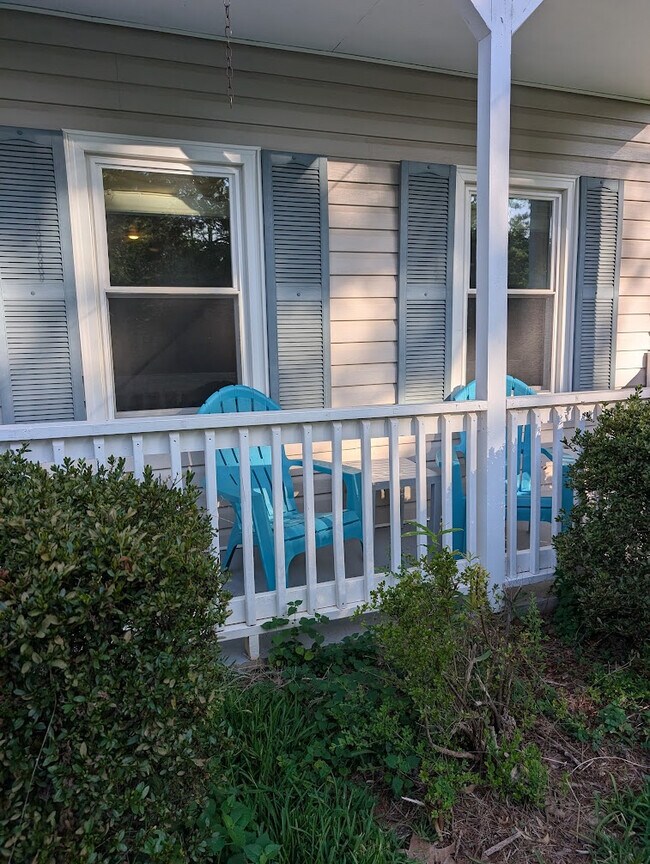 Foto del edificio - Room in House on Karl Ct