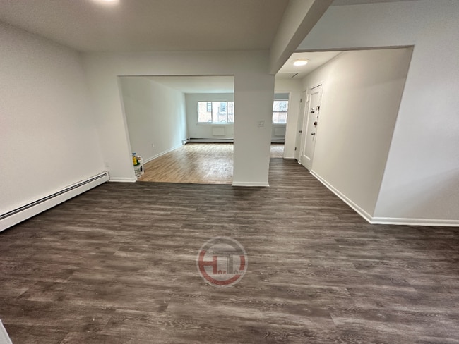 Building Photo - 1605 Mahan Ave