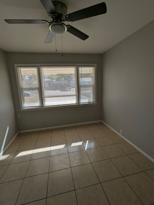 Foto del edificio - 4314 32nd St