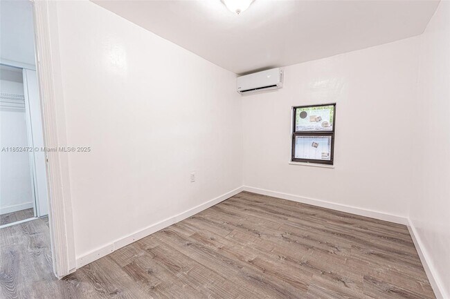Foto del edificio - 11 SW 13th Ave