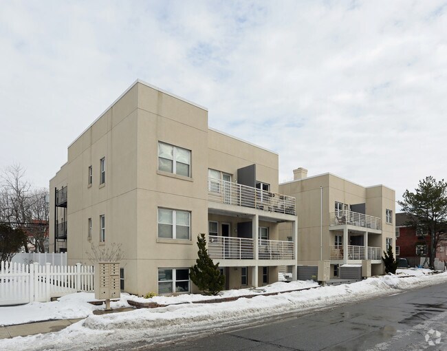 251255 W Broadway, Long Beach, NY 11561 Apartments Long Beach, NY