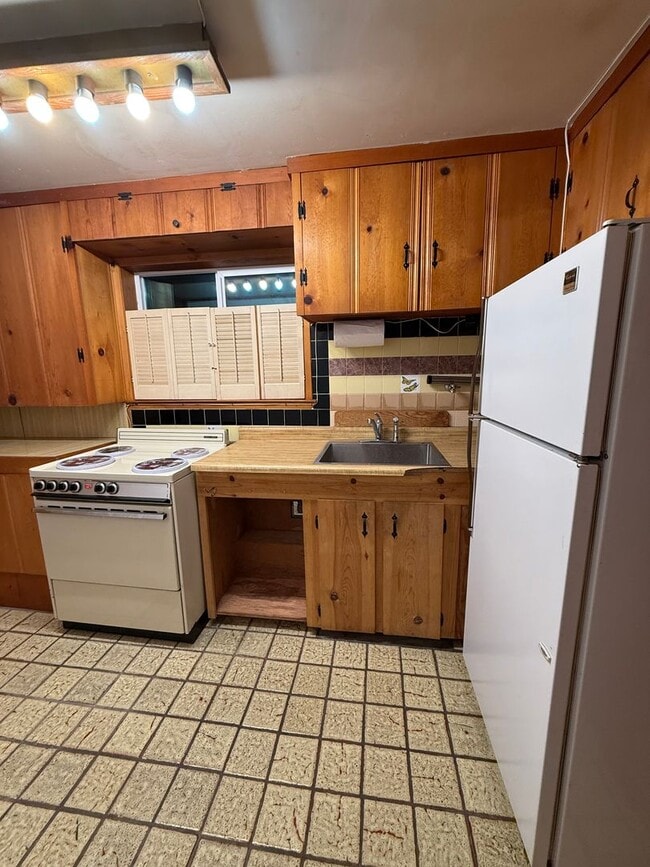 Foto del edificio - 729 Willow Wy