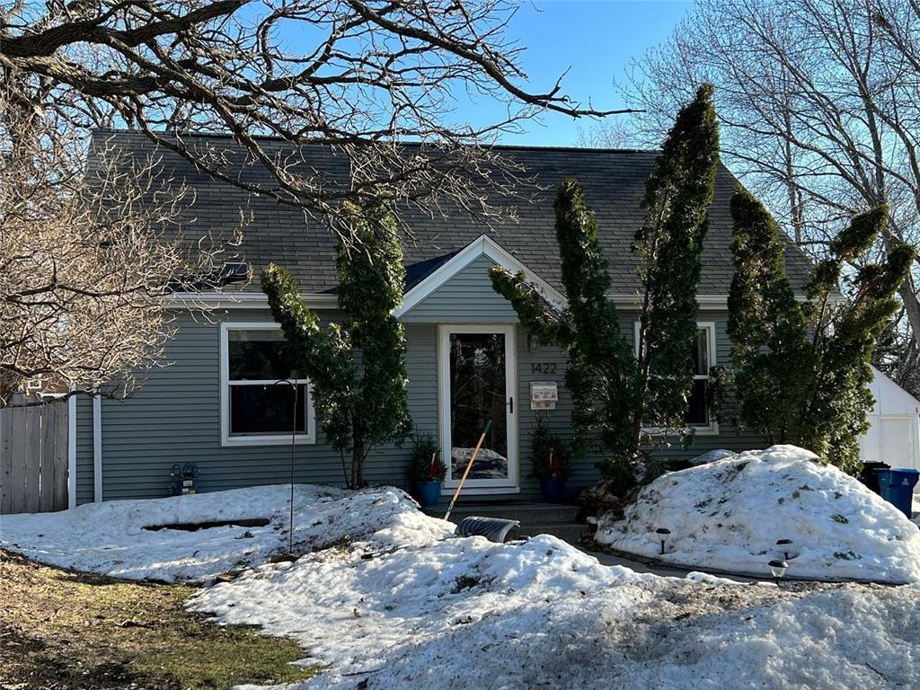 1422 Cambridge St, Hopkins, MN 55343 House for Rent in Hopkins, MN
