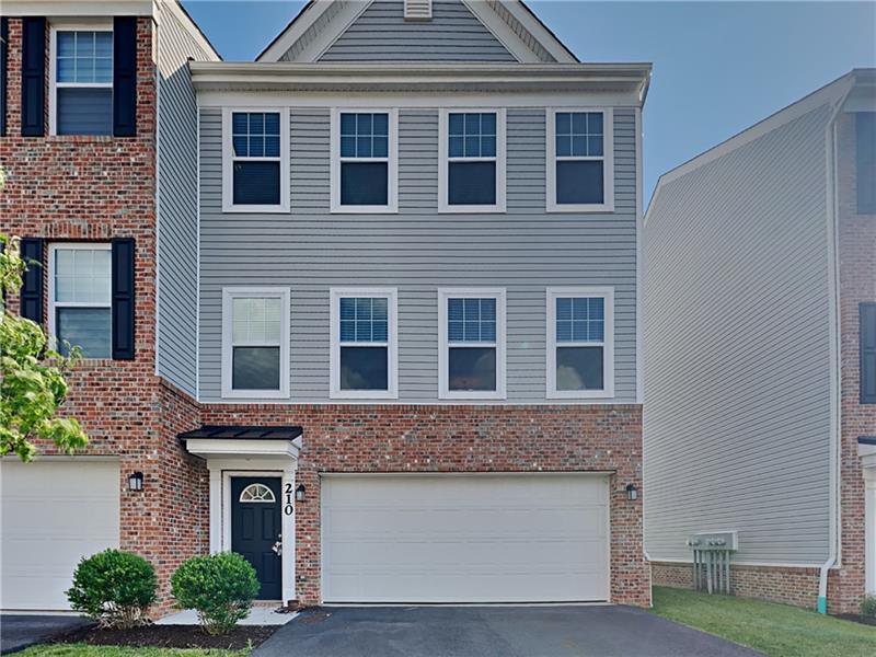 Foto principal - 210 Faulk Dr