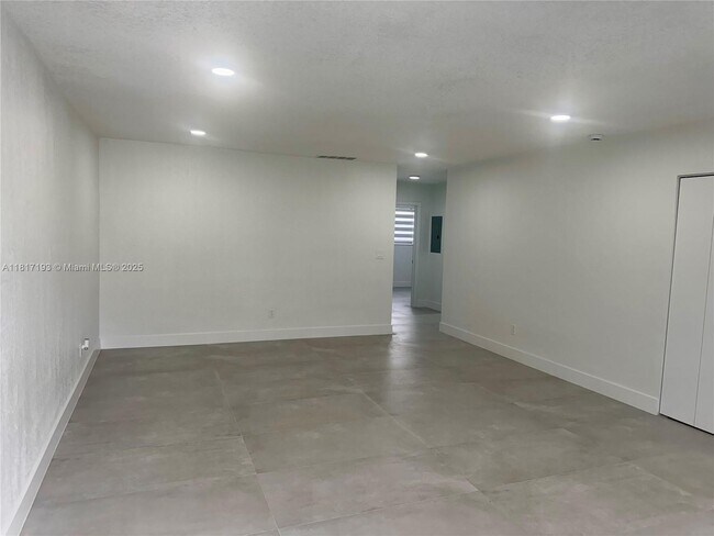 Building Photo - 20640 Manta Dr