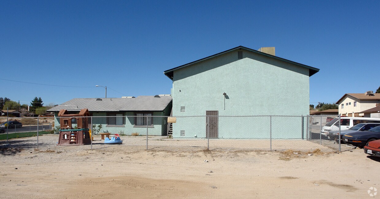 Building Photo - 16676 Ramada Dr