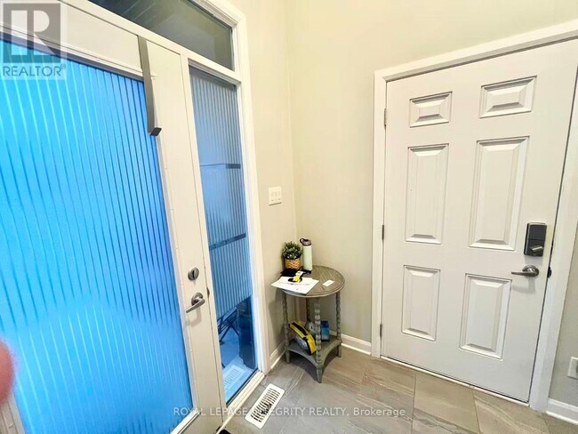 Building Photo - 1045 Speedvale Ct