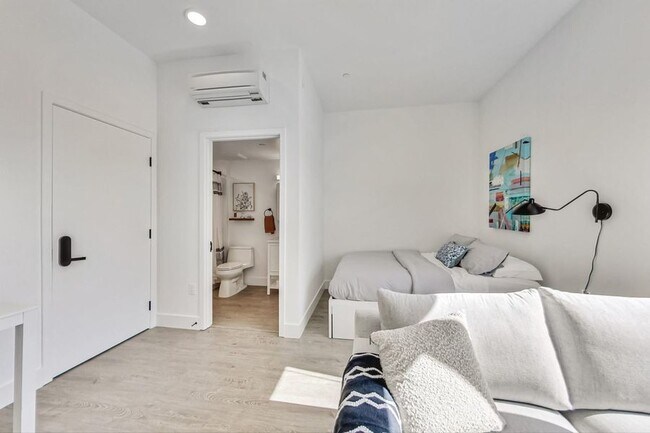 Building Photo - Artthaus Magnolia: New Luxury Apartments! ...