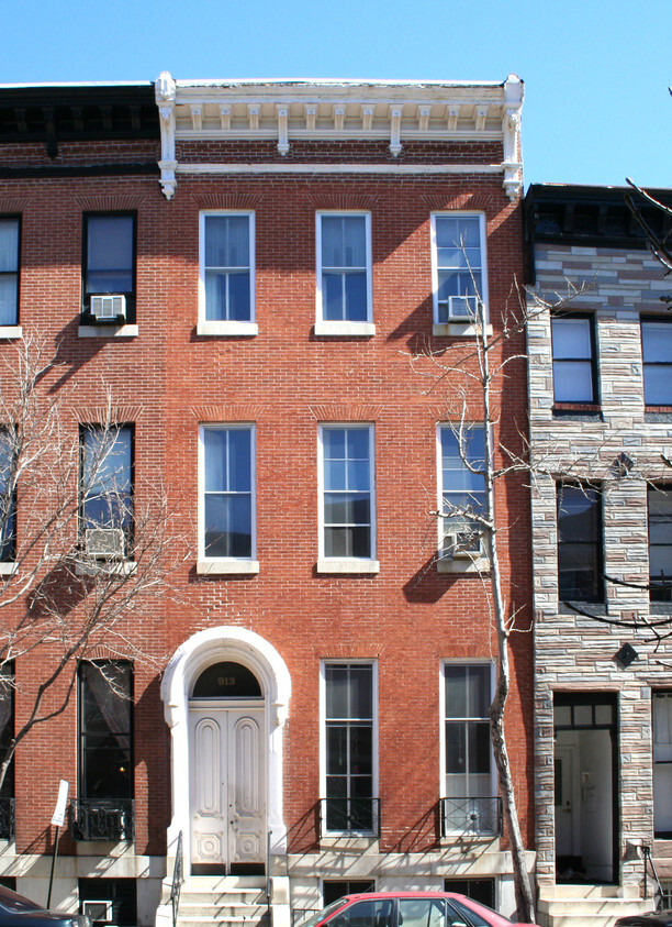 Building Photo - Calvert Commons
