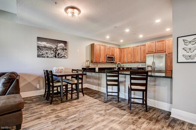 Foto del edificio - 2 br, 2 bath Condo - 3120 E Latitude Cir A...