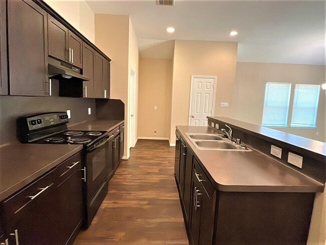 Building Photo - 21526 Little Wolf Dr