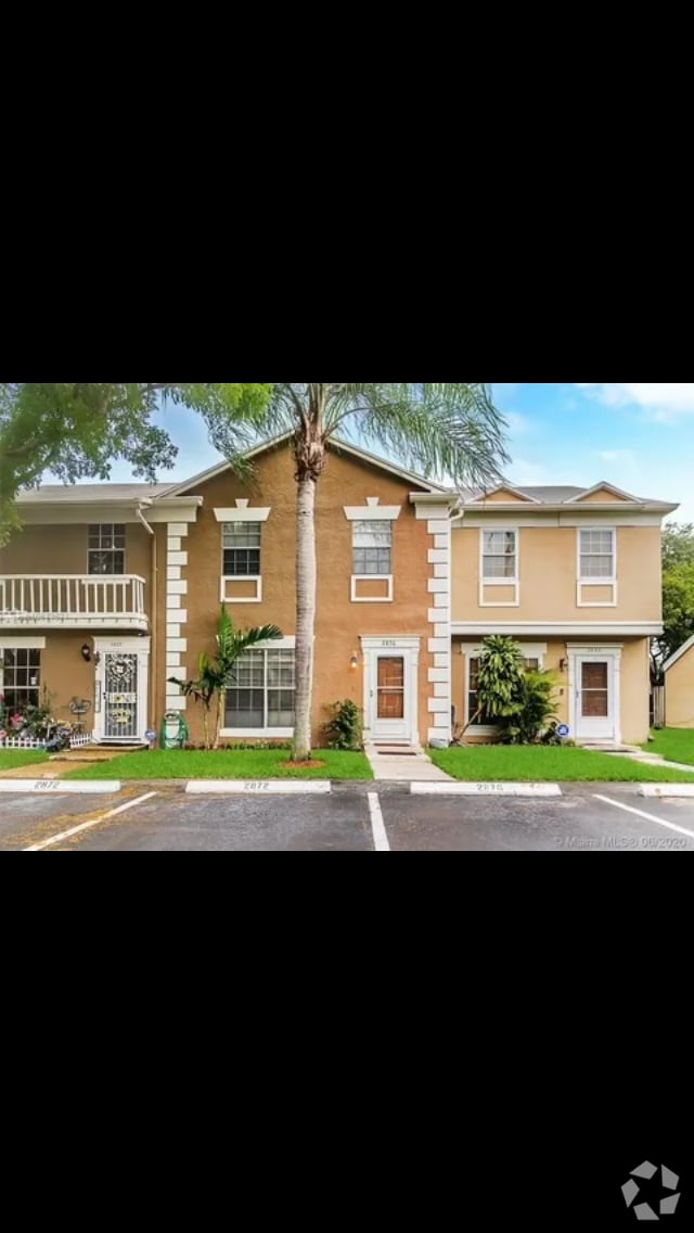 Building Photo - 2876 S Cambridge Ln