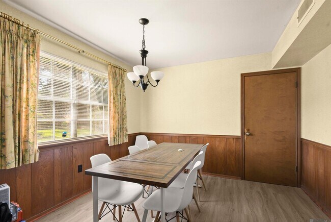 Foto del edificio - 5240 Heritage Dr