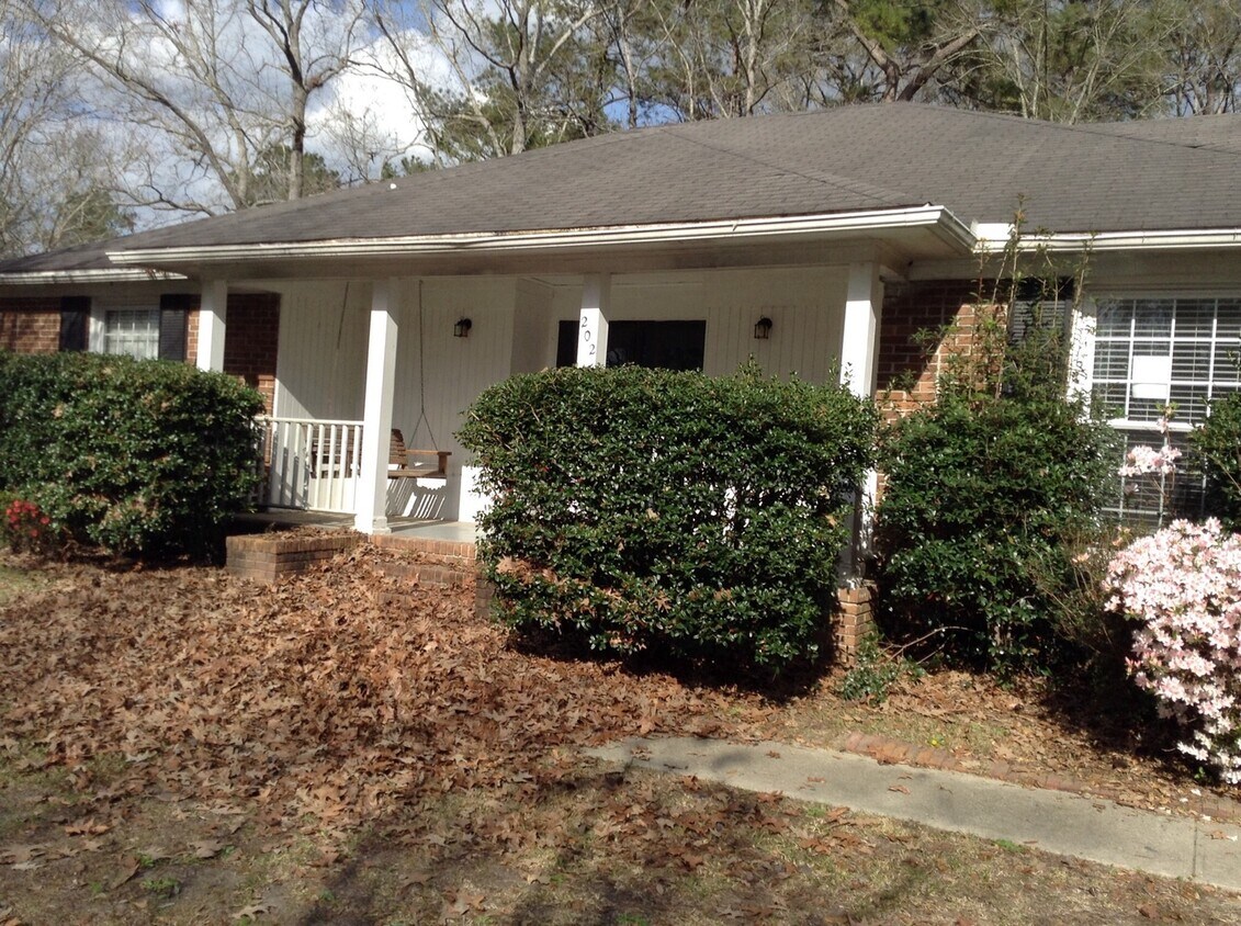 Foto del edificio - Charming 1 Story Brick Home