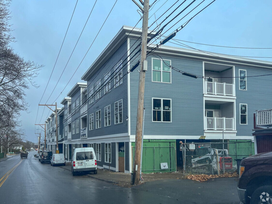 257 Washington Ave, Revere, MA 02151 Apartments in Revere, MA