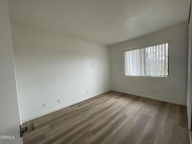 Foto del edificio - 553 W Pleasant Valley Rd