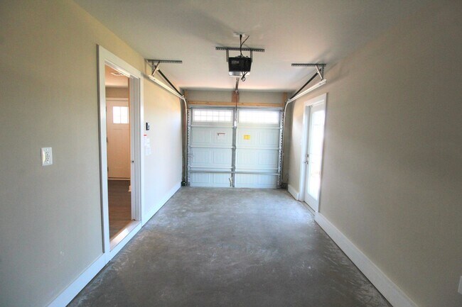 Building Photo - 4489 Drysdale St