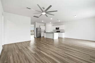 Building Photo - 21630 Cottage Ln