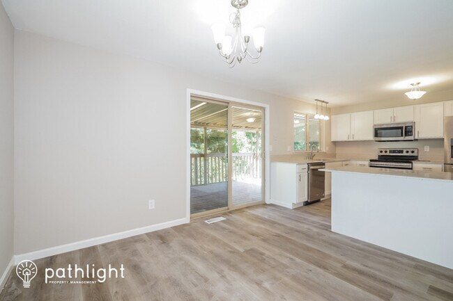 Foto del edificio - 2103 Ponderosa Drive Southeast