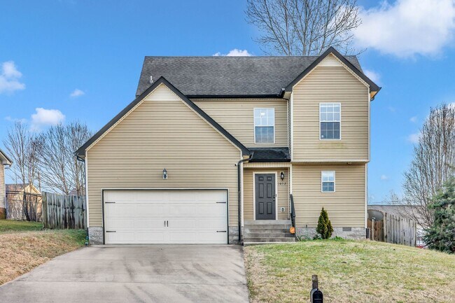 Foto del edificio - Charming 3 Bed, 2.5 Bath Rental Home in Cl...