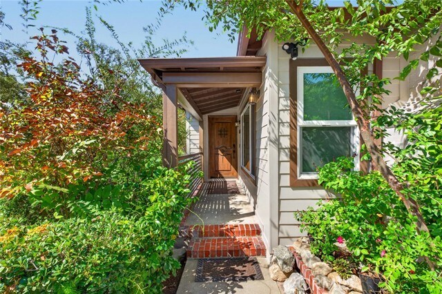 Building Photo - 641 E Grinnell Dr