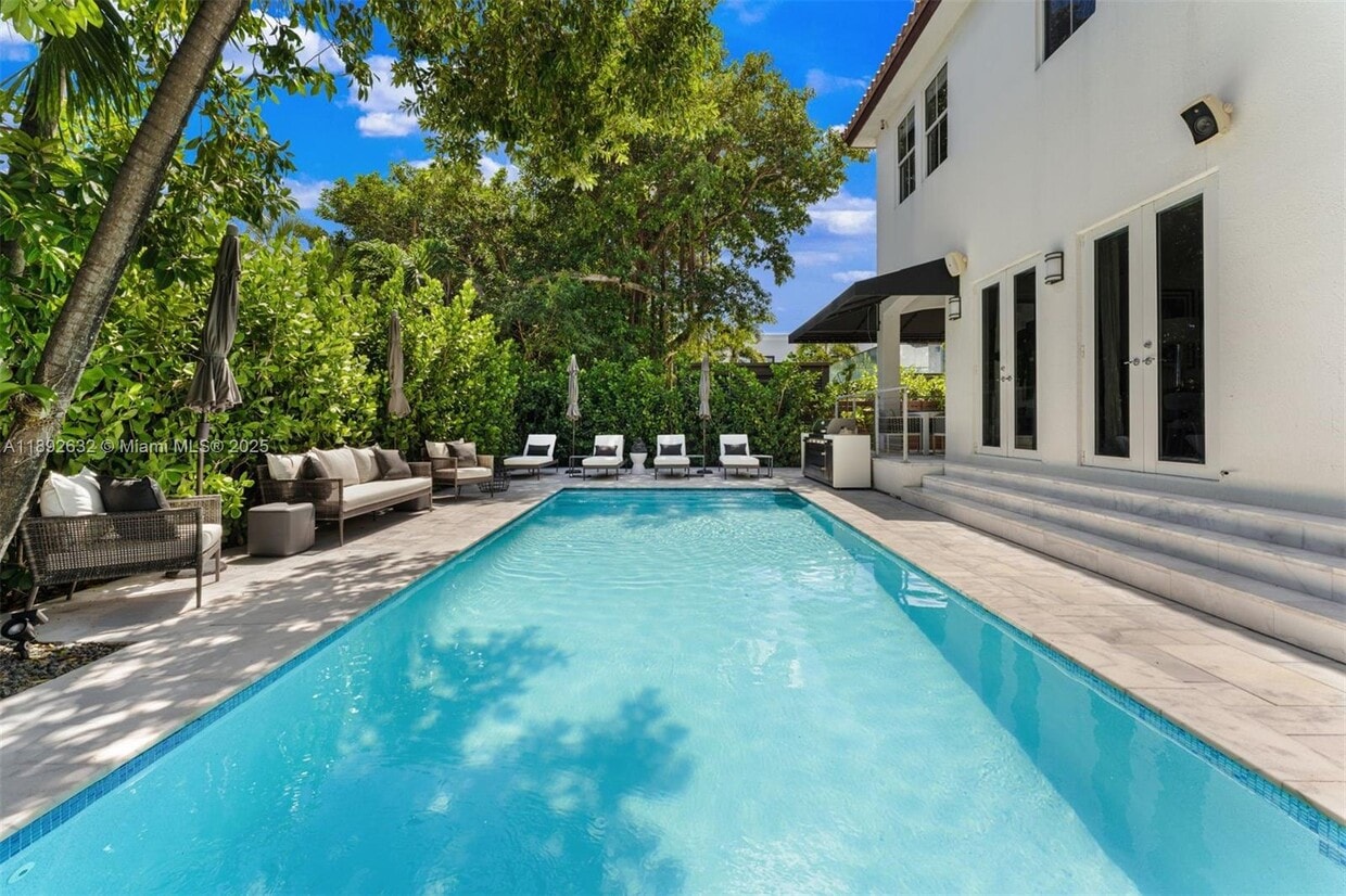 Foto principal - 2143 N Bay Rd