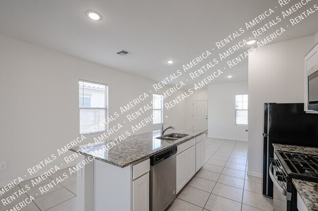 Foto del edificio - 5720 W Sunrise Dr