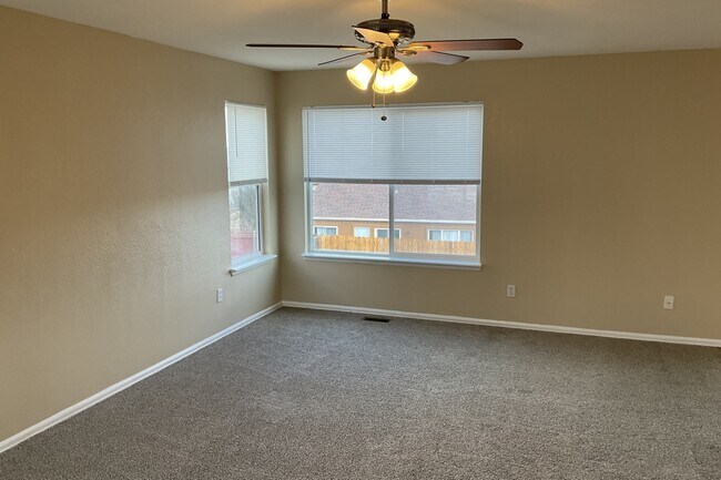 Building Photo - 1005 Winebrook Way