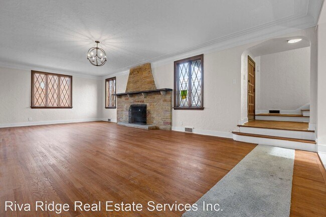 Building Photo - 3 br, 4 bath House - 337 Churchill Rd