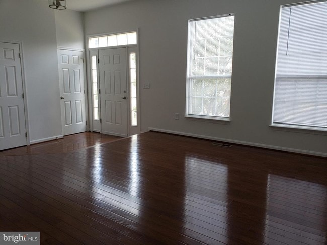 Building Photo - 6804 Cedar Loch Ct
