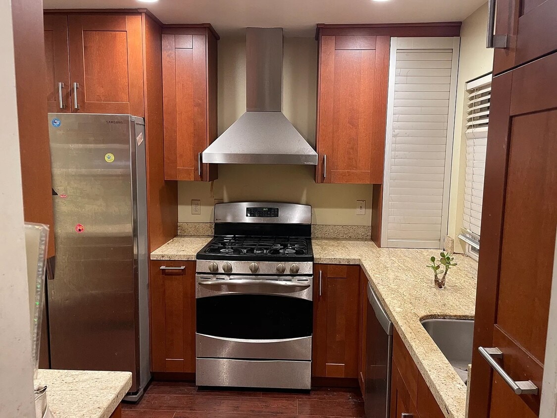 Foto principal - 22220 Homestead Rd