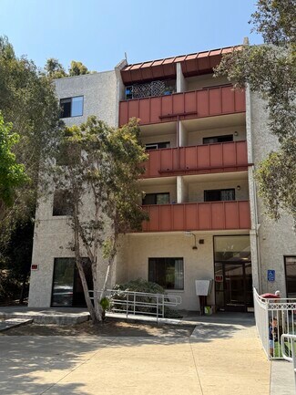 Building Photo - 4857 College Ave