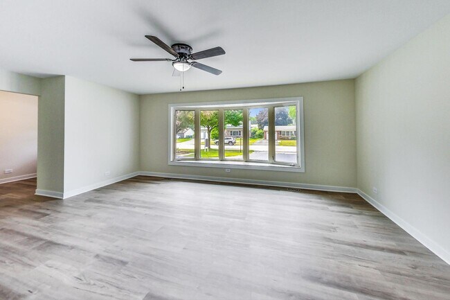 Foto del edificio - 516 W Brittany Dr