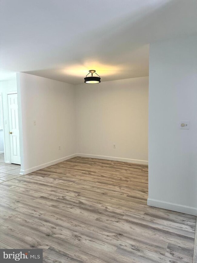 Foto del edificio - 10 Starboard Ct