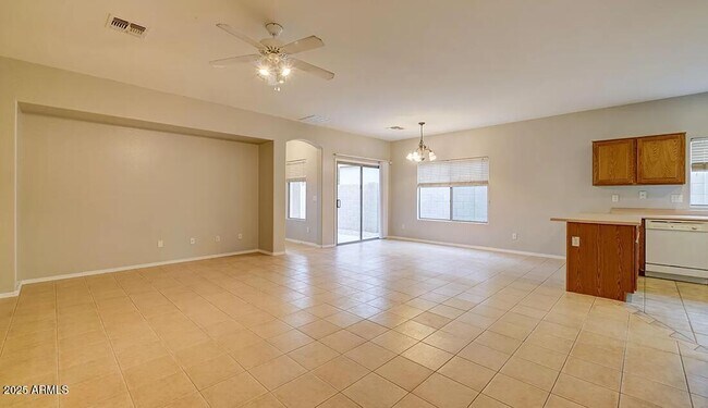 Building Photo - 44811 Paraiso Ln
