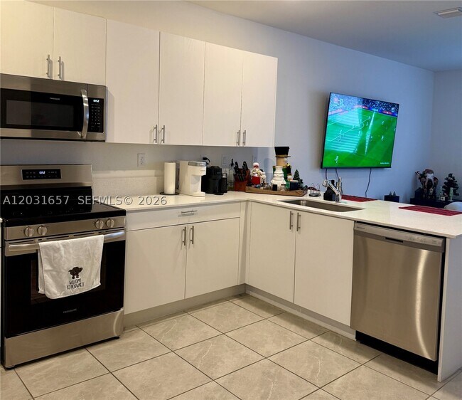 Building Photo - 23049 SW 129th Ave