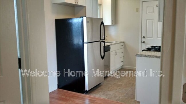 Building Photo - 19727 Center St