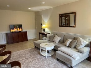 Building Photo - 8310 Tobin Rd