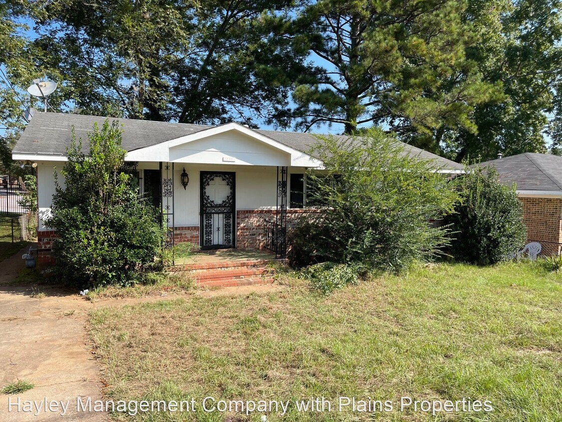 3 br, 1 bath House 220 Vero Ct House Rental in Opelika, AL