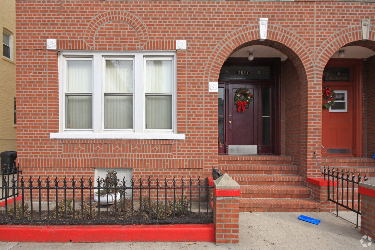 Building Photo - 2017 70th St