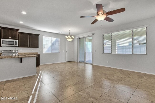 Building Photo - 1675 W Pelican Dr