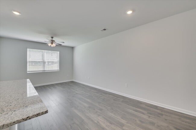 Foto del edificio - 809 Grovebury Ct