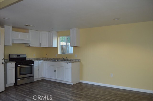 Foto del edificio - 24758 Chestnut St