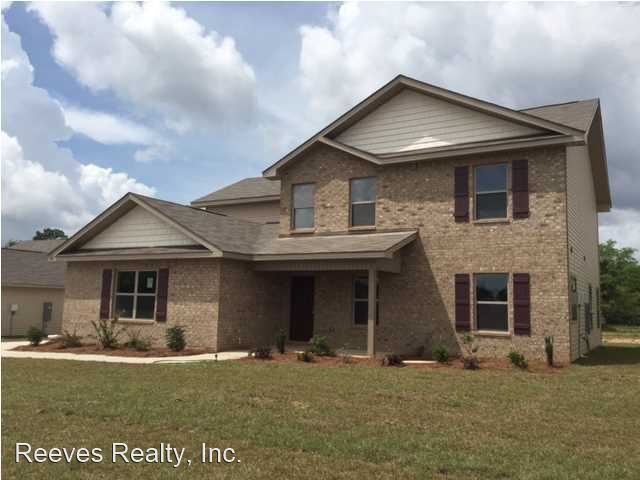 Primary Photo - 5 br, 2.5 bath House - 395 Paget Drive East