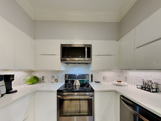 Foto del edificio - 3777 Peachtree Rd NE