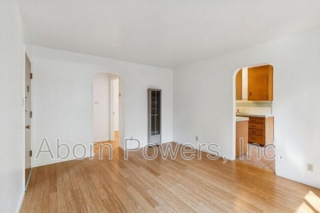 Foto del edificio - 2715 D St